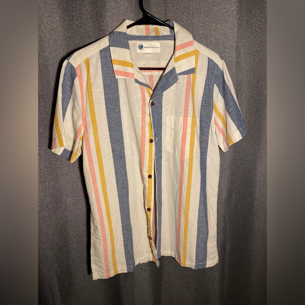 Men’s Aeropostale Short-Sleeved Button Up Shirt
